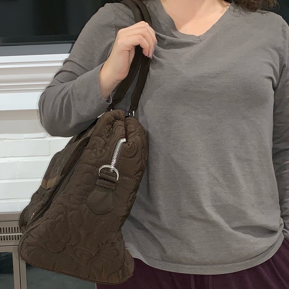 BERA BRADLEY OVERNIGHT BAG - Picture 5 of 6